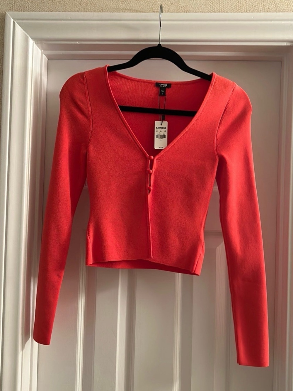 Express Women’s Coral Cropped V-Neck Button Cardigan